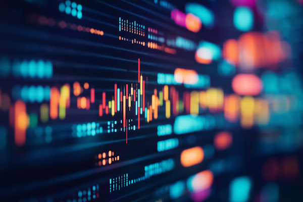 Schermo con analisi di trading e grafici finanziari